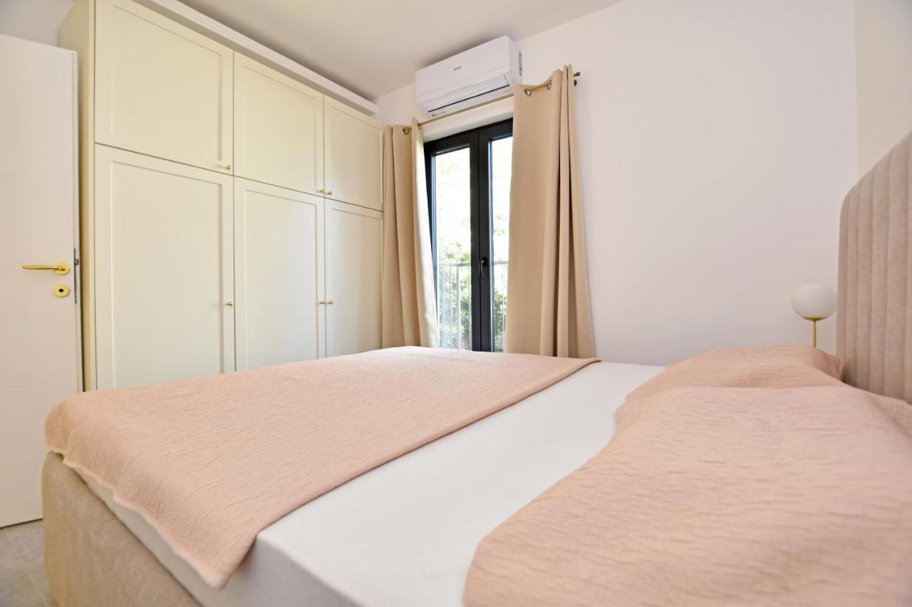 4K - Modern Apartment Very Close To The Sea ヘルツェグ・ノヴィ エクステリア 写真