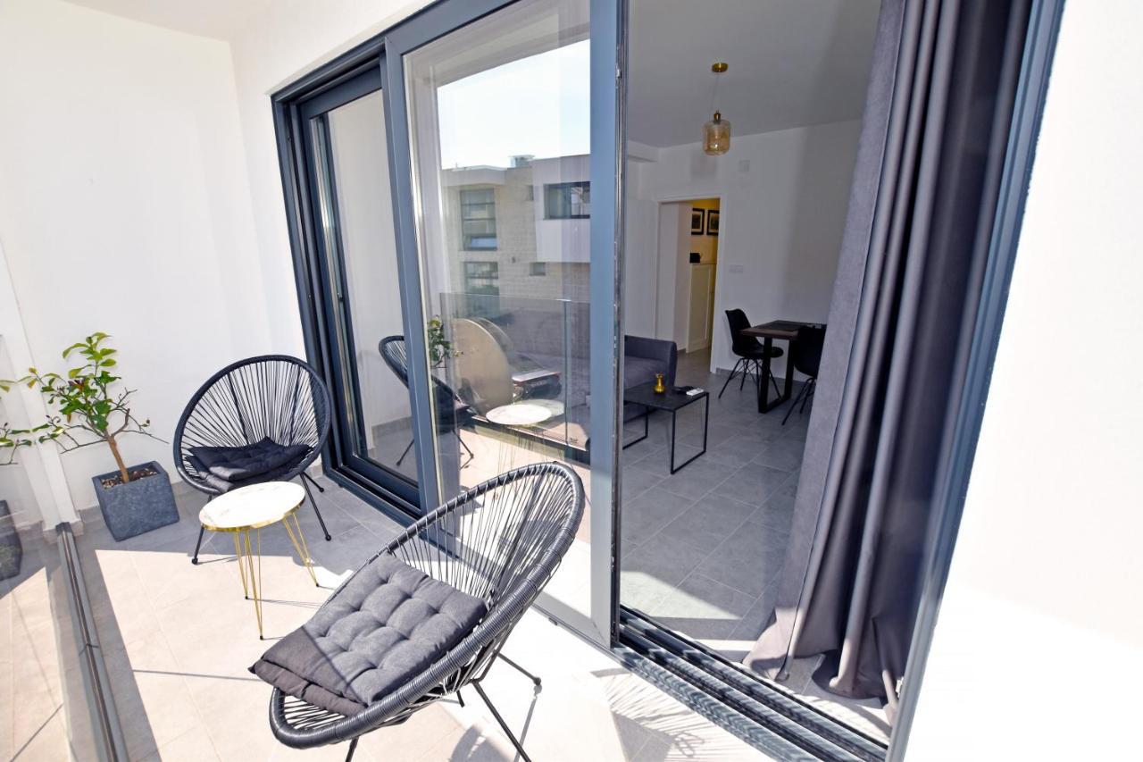 4K - Modern Apartment Very Close To The Sea ヘルツェグ・ノヴィ エクステリア 写真